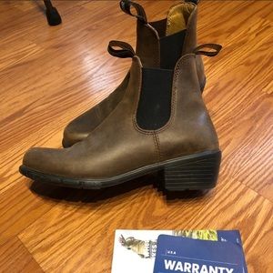 Blundstone heeled boots size 9